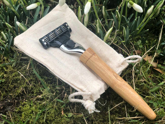 kronseifen-fuer-maenner-Rasierer2